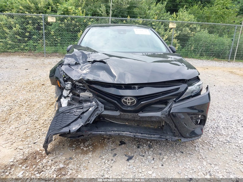 TOYOTA CAMRY - zdjęcie 6