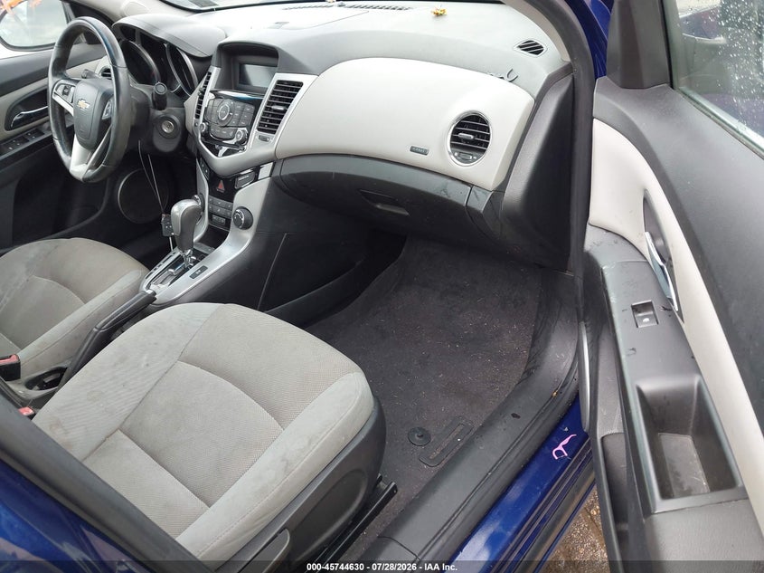 2012 CHEVROLET CRUZE auction photo 5