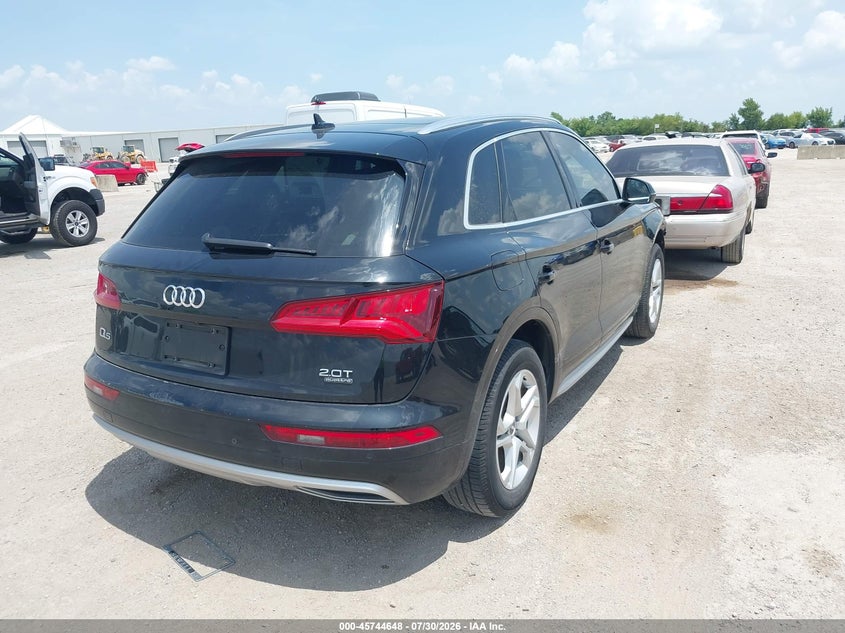 Vin: wa1bnafy5j2202667, lot: 46243352, audi q5 2.0t premium/2.0t tech premium 20184