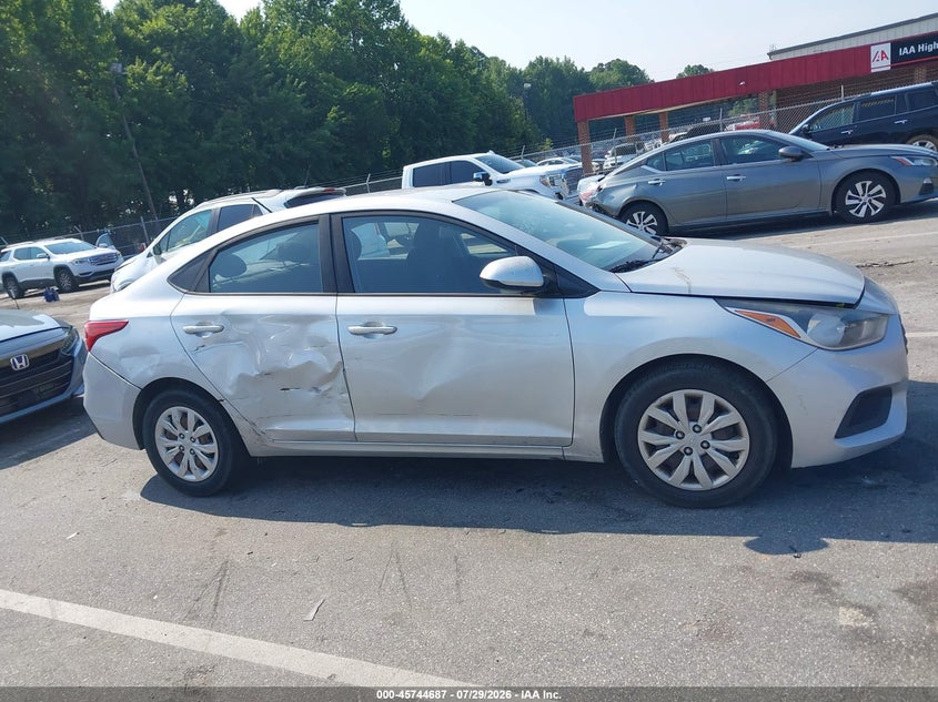2018 HYUNDAI ACCENT SE · Фото 13
