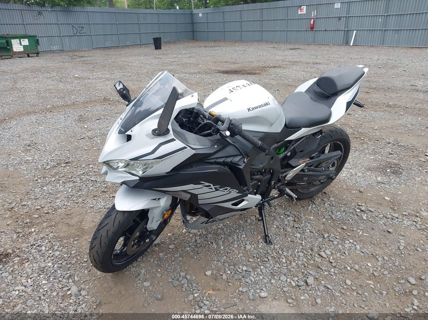 2025 KAWASAKI ZX400 auction photo 2