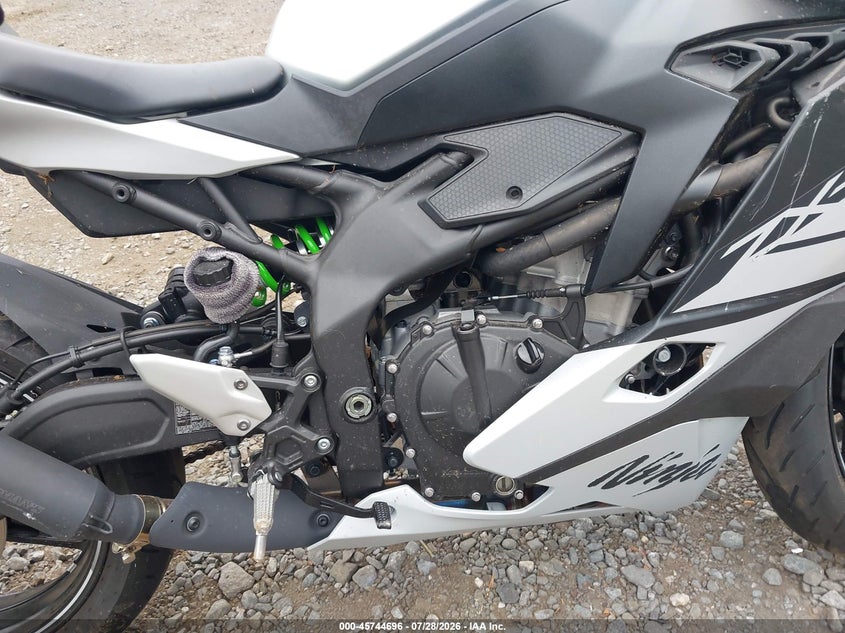 2025 KAWASAKI ZX400 auction photo 8