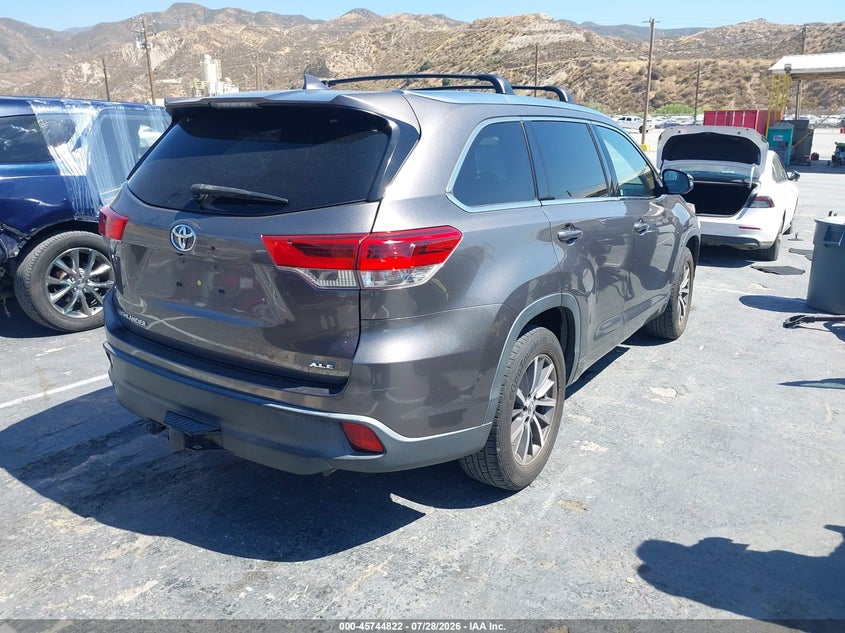 Vin: 5tdkzrfh9js549520, lot: 46243526, toyota highlander xle 20184