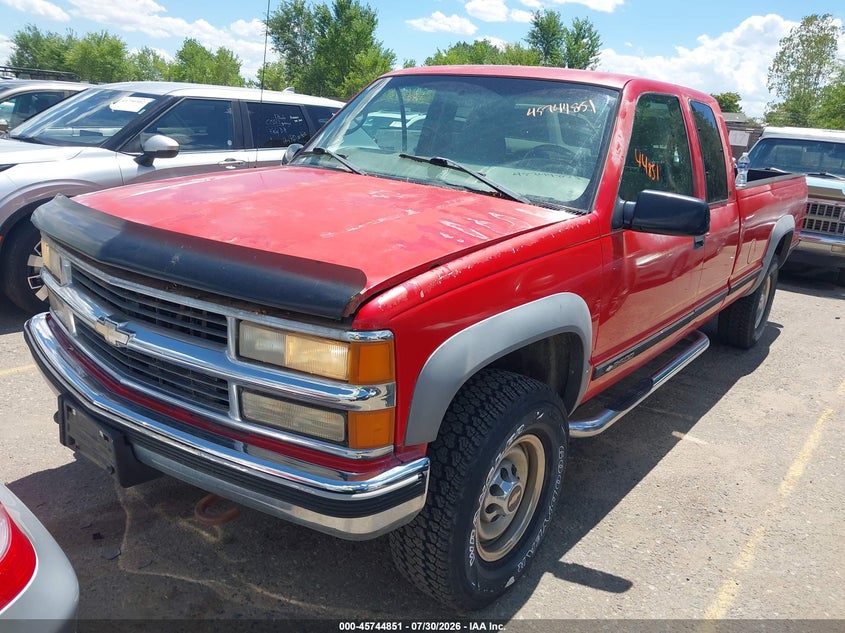 1998 CHEVROLET C/K 2500 auction photo 2