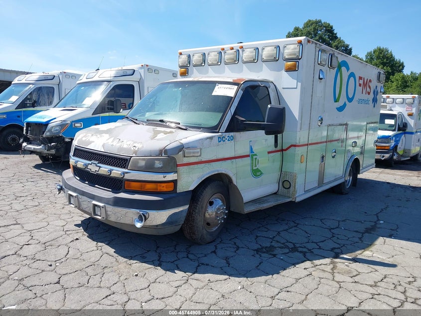 2012 CHEVROLET EXPRESS CUTAWAY auction photo 2