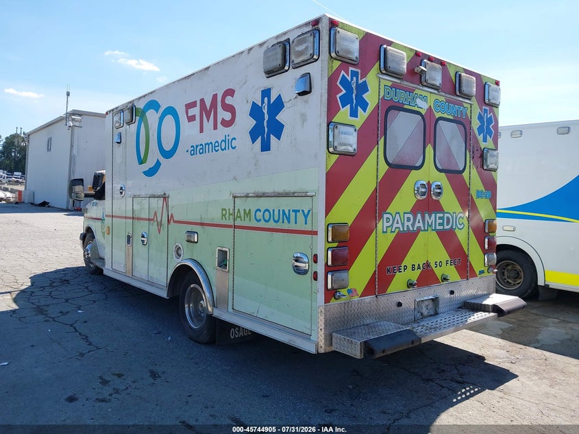 2012 CHEVROLET EXPRESS CUTAWAY auction photo 3