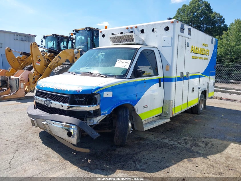 2014 CHEVROLET EXPRESS CUTAWAY auction photo 2
