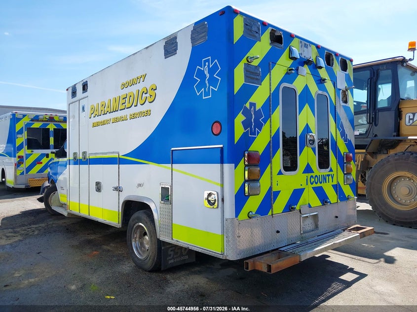 2014 CHEVROLET EXPRESS CUTAWAY auction photo 3