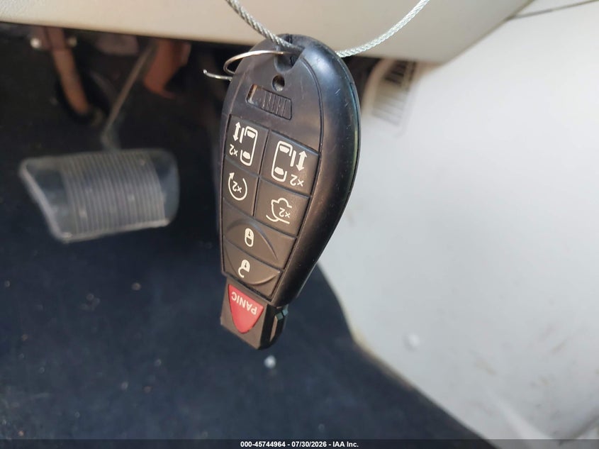 CHRYSLER TOWN & COUNTRY 2013 VIN 2C4RC1CG7DR797727