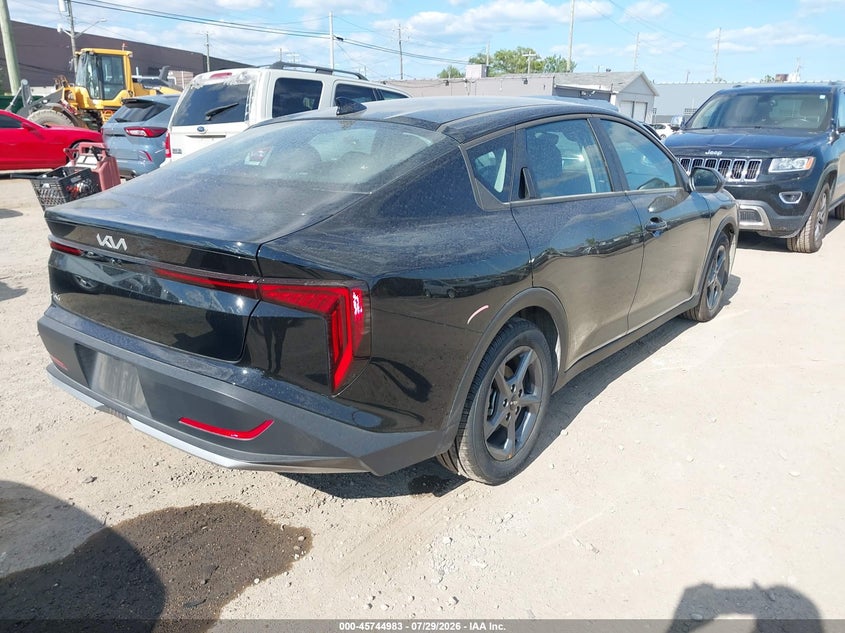 Vin: 3kpft4de2te272494, lot: 46243687, kia k4 lxs 20264