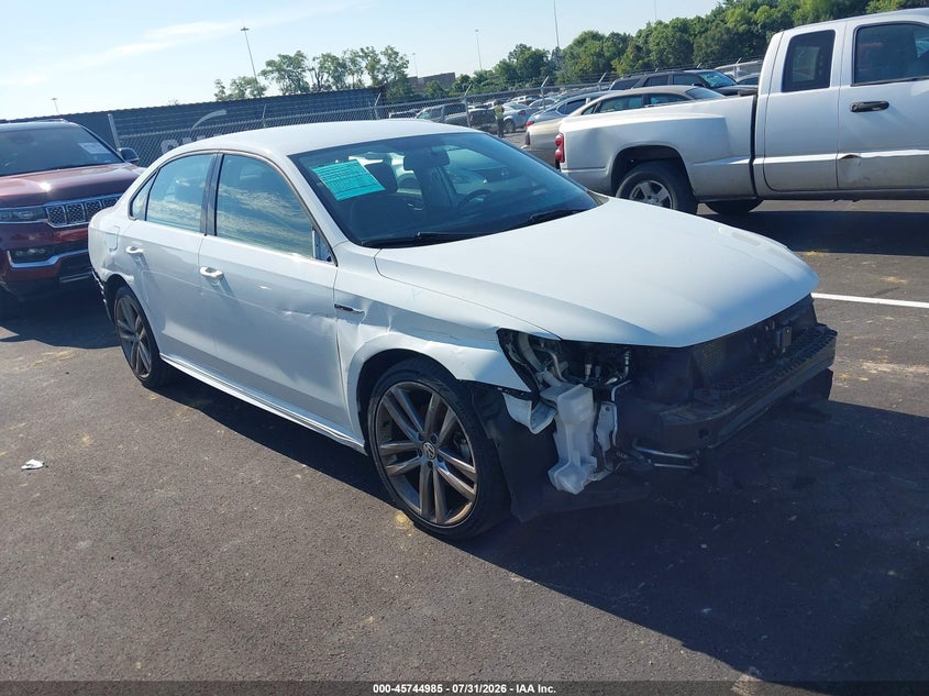 2018 VOLKSWAGEN PASSAT auction photo 1