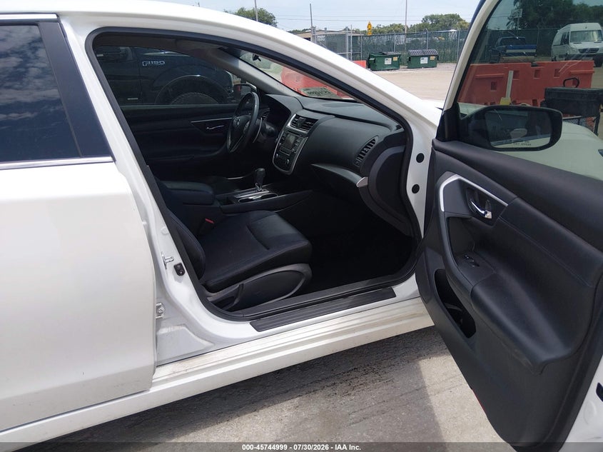 2016 NISSAN ALTIMA auction photo 5