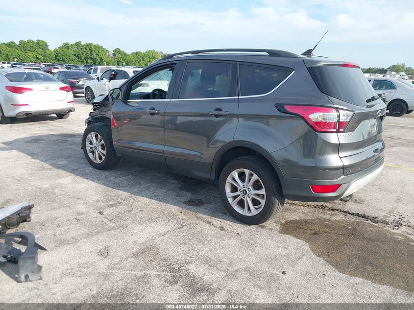 Vin: 1fmcu9gdxjud12802, lot: 46243731, ford escape se 20183