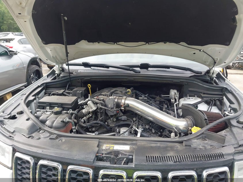 JEEP GRAND CHEROKEE - zdjęcie 10