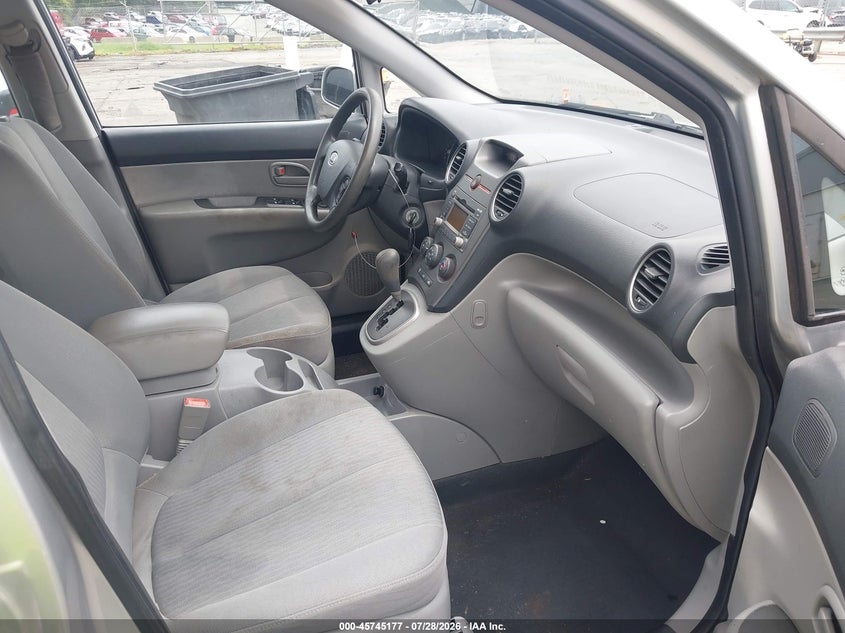 2009 KIA RONDO auction photo 5
