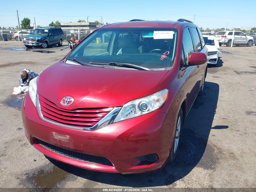 Vin: 5tdkz3dcxhs863756, lot: 46243909, toyota sienna le 8 passenger 20172