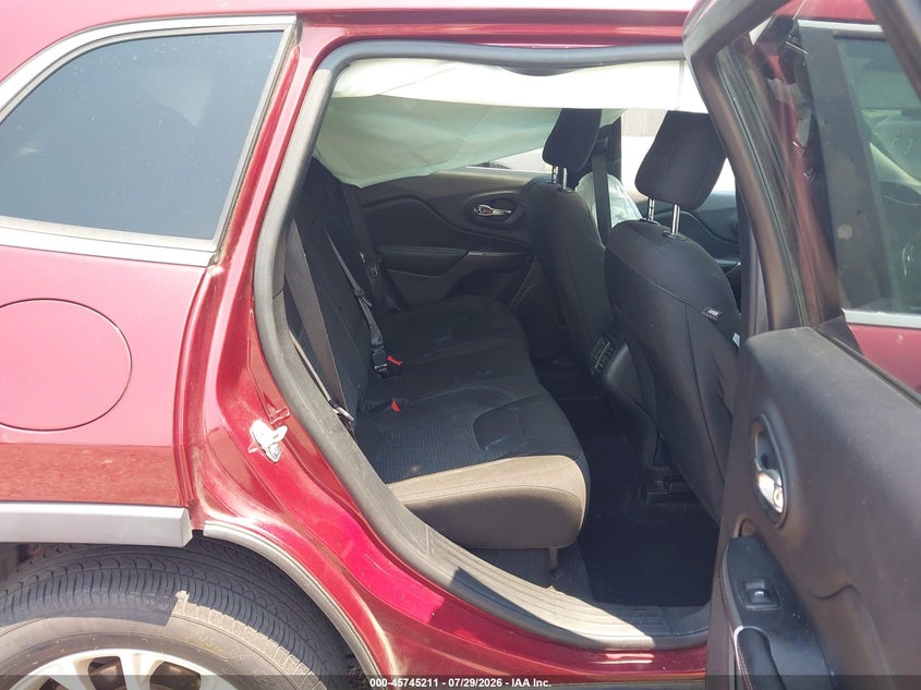 2019 JEEP CHEROKEE auction photo 8