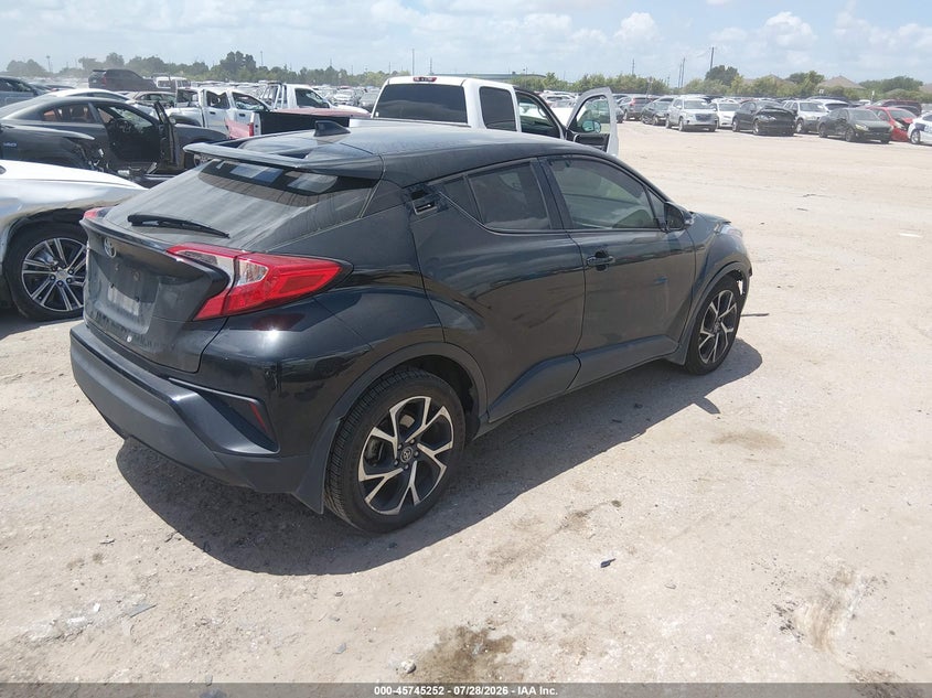 2019 TOYOTA C-HR auction photo 4