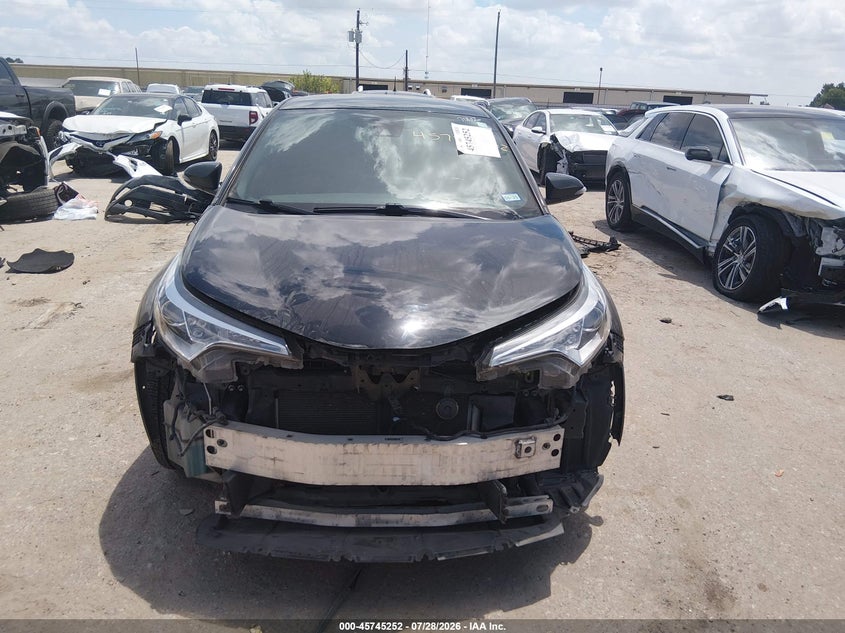 2019 TOYOTA C-HR auction photo 6