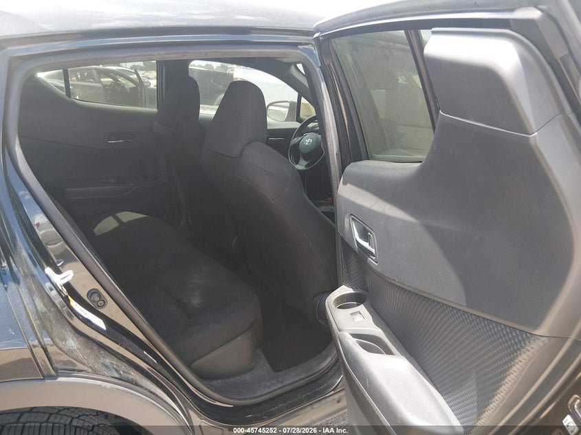 2019 TOYOTA C-HR auction photo 8