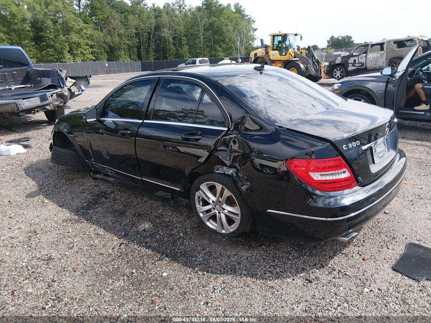 Vin: wddgf8ab2er306881, lot: 46244020, mercedes-benz c 300 luxury 4matic 20143
