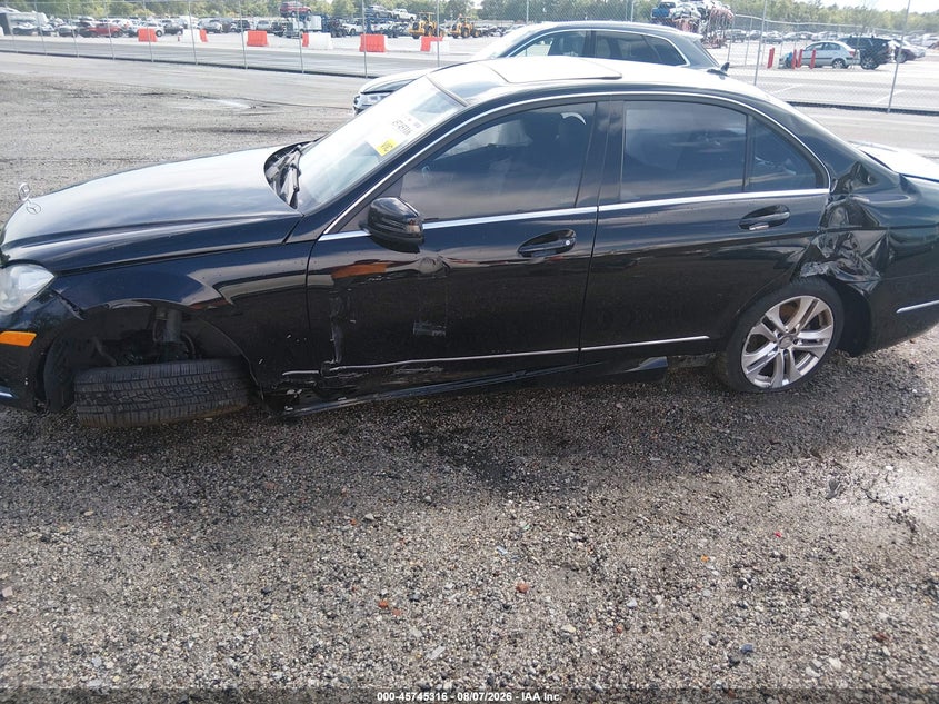 2014 MERCEDES-BENZ C 300 auction photo 6