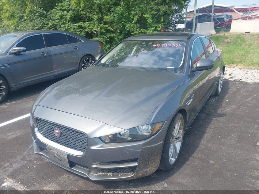 2017 JAGUAR XE auction photo 6