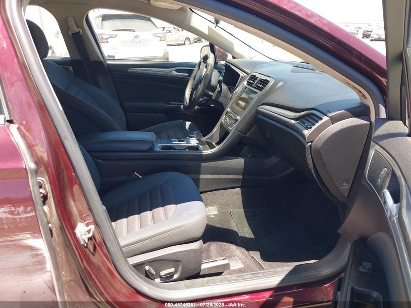 2017 FORD FUSION auction photo 5