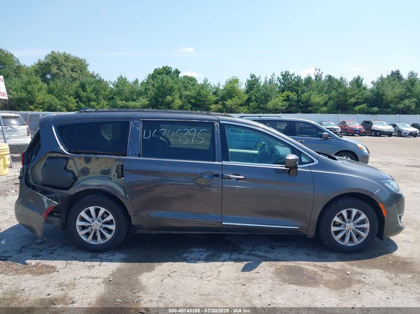 CHRYSLER PACIFICA - zdjęcie 14