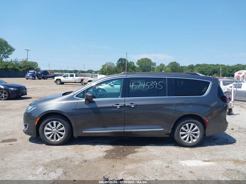 CHRYSLER PACIFICA - zdjęcie 15