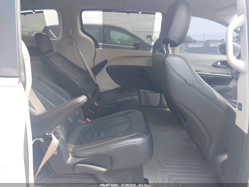 CHRYSLER PACIFICA - zdjęcie 8