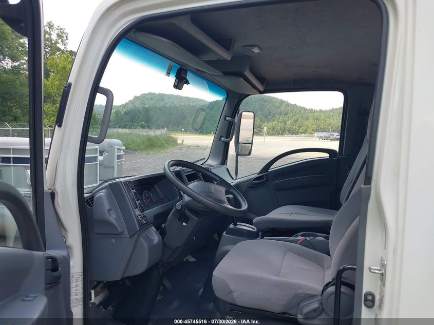 2022 ISUZU NPR HD auction photo 6