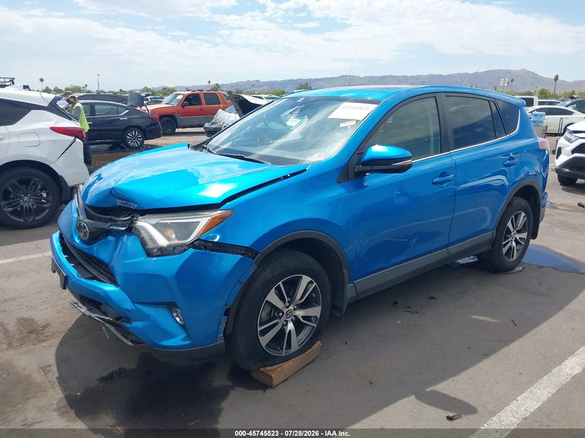Vin: jtmwfrev0hd095052, lot: 46244227, toyota rav4 xle 20172