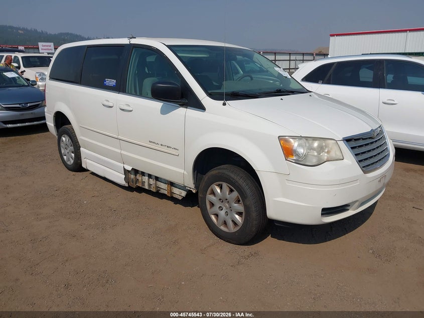 2009 CHRYSLER TOWN & COUNTRY auction photo 1