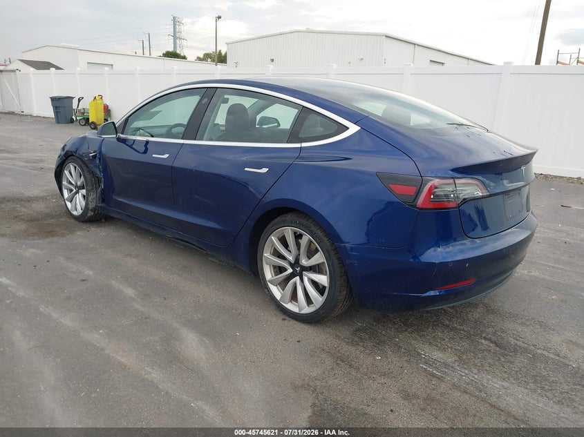 2018 TESLA MODEL 3 auction photo 3
