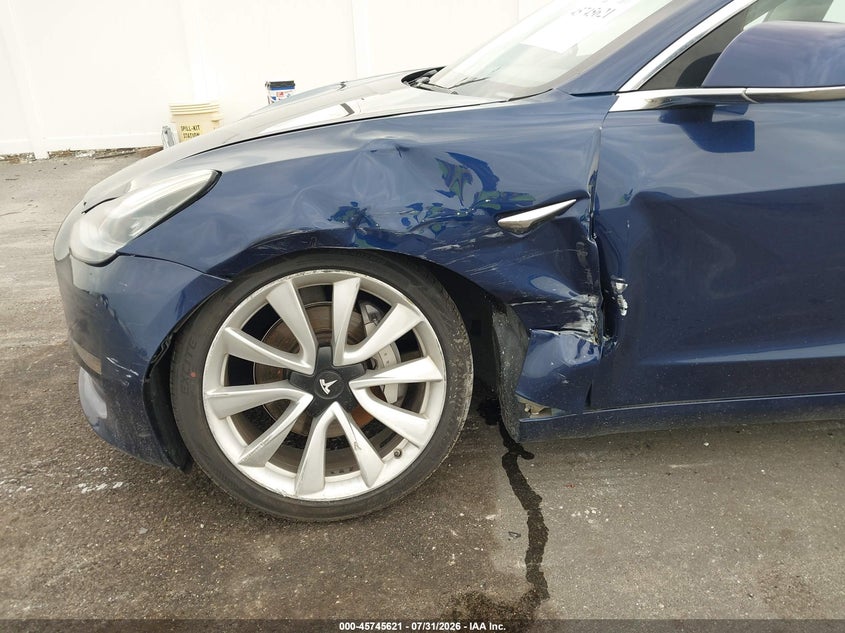 2018 TESLA MODEL 3 auction photo 6