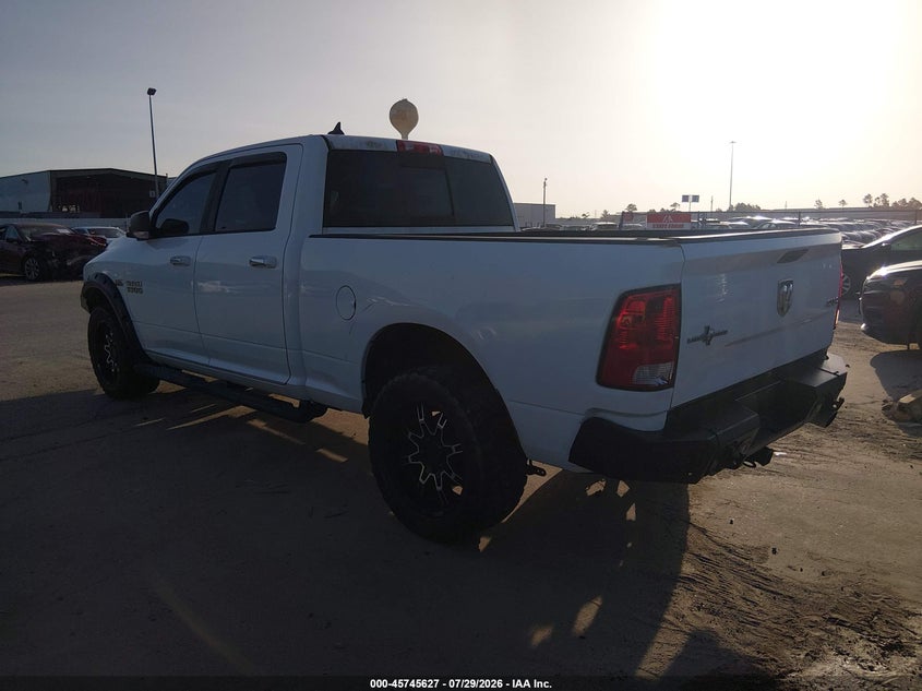 2017 RAM 1500 auction photo 3