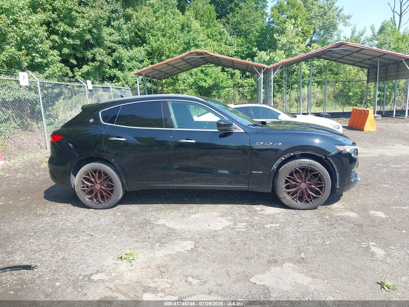 MASERATI LEVANTE - zdjęcie 14
