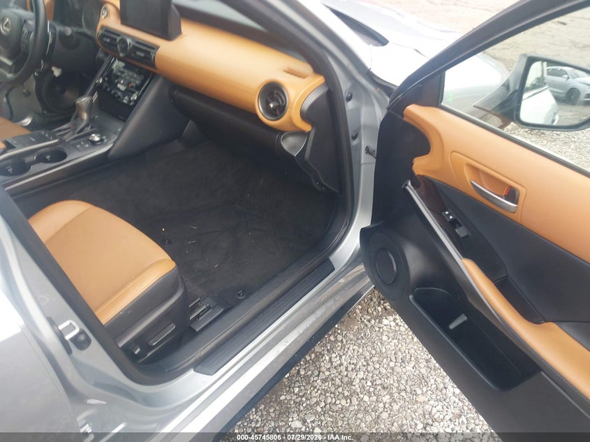 2024 LEXUS IS 350 auction photo 5
