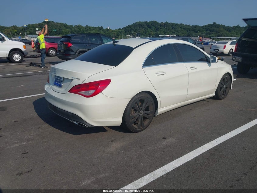 2018 MERCEDES-BENZ CLA 250 — zdjęcie 4