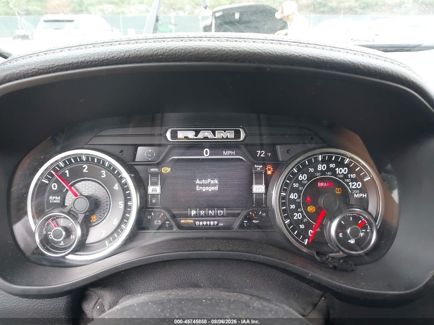 2020 RAM 1500 auction photo 7