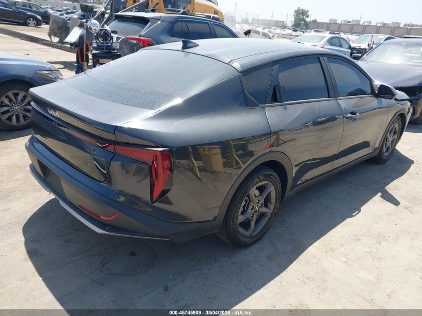 Vin: 3kpft4de9se016870, lot: 46244613, kia k4 lxs 20254