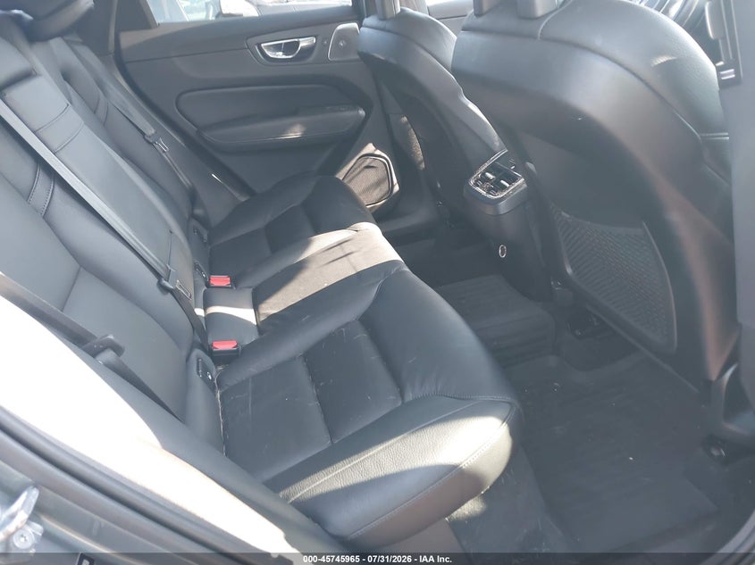 2018 VOLVO XC60 auction photo 8