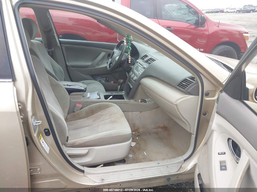2011 TOYOTA CAMRY auction photo 5
