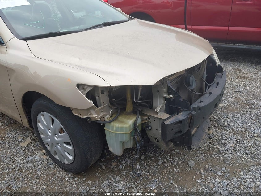 2011 TOYOTA CAMRY auction photo 6