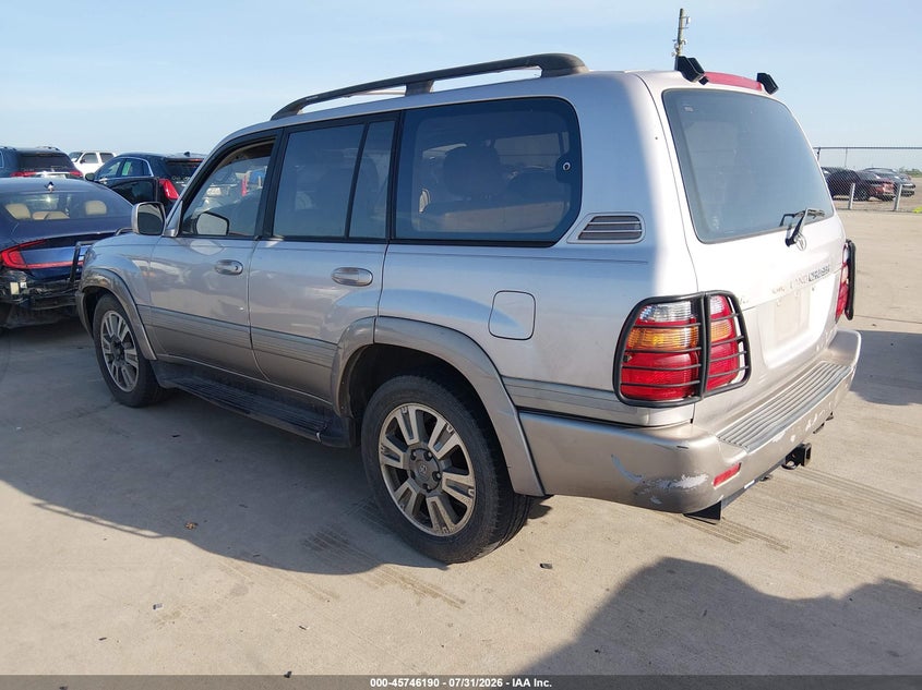 1999 TOYOTA LAND CRUISER auction photo 3