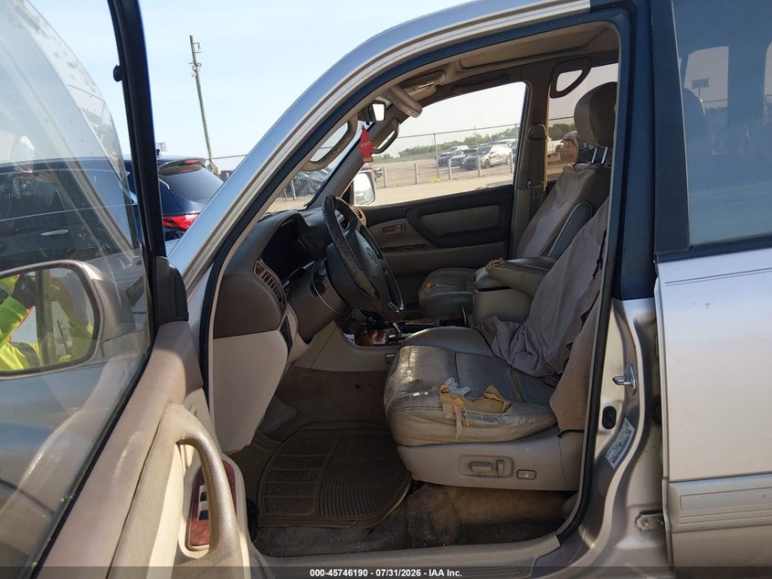 1999 TOYOTA LAND CRUISER auction photo 8