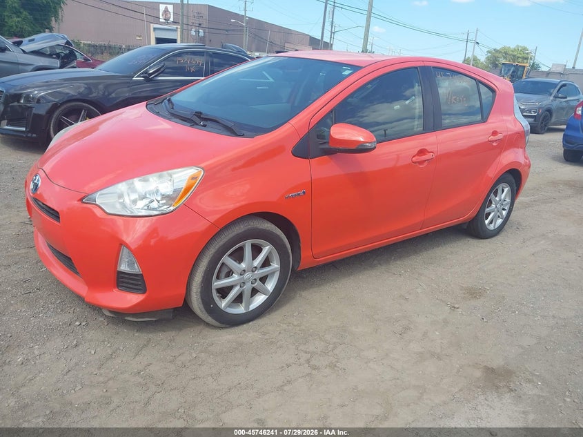 Vin: jtdkdtb30d1058017, lot: 46244945, toyota prius c three 20132