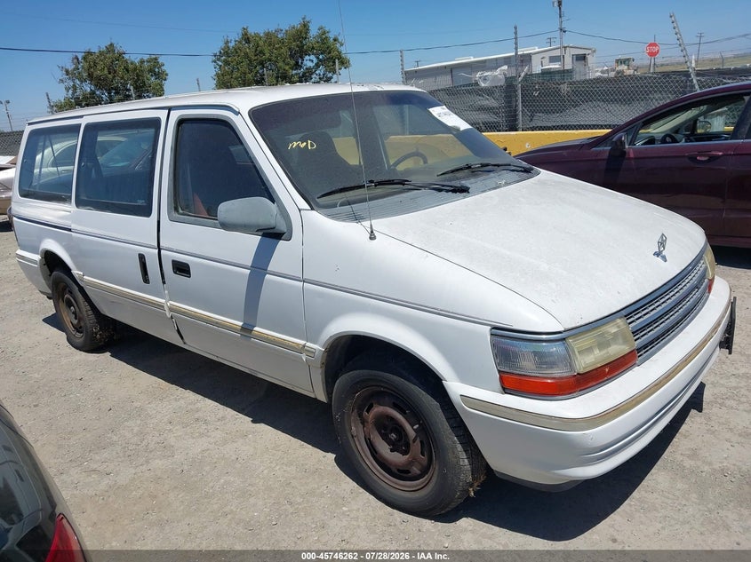 1992 PLYMOUTH GRAND VOYAGER auction photo 1