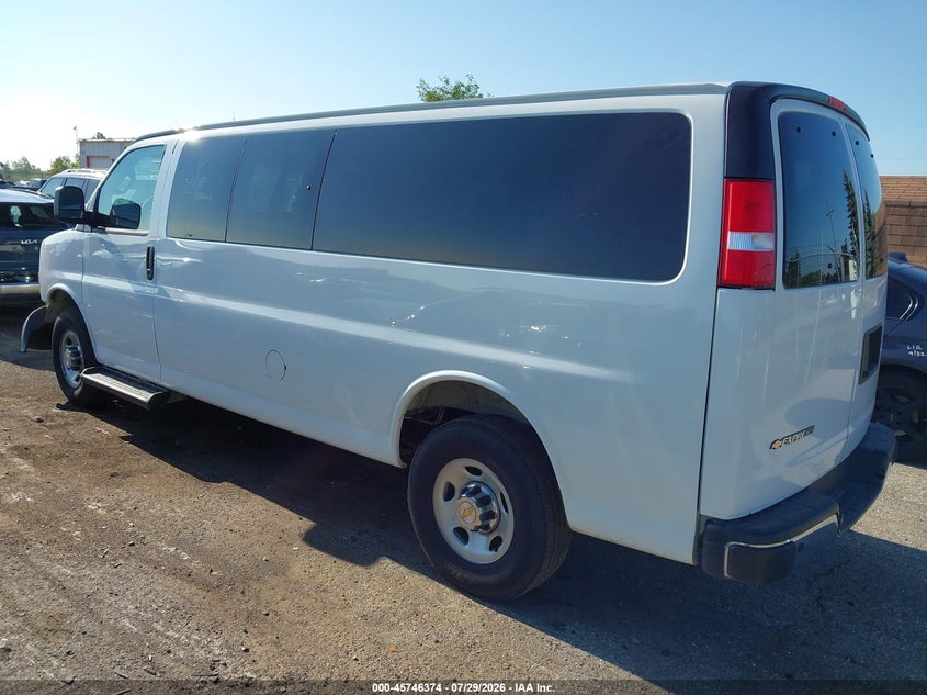 Vin: 1gazgpfpxs1261593, lot: 46245078, chevrolet express passenger rwd 3500 extended wheelbase lt 20253